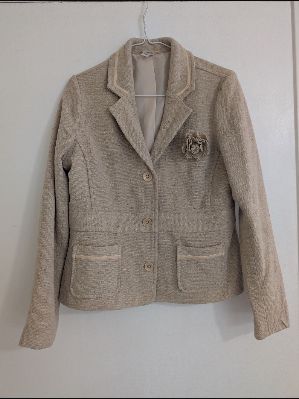 Old Navy Cream Tweed Women's Blazer with Matching Floral Brooch